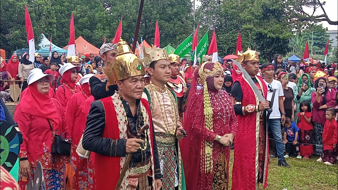 Pemerintah Desa Kemang Gelar Karnaval Budaya Sunda Nusantara & Kirab ...