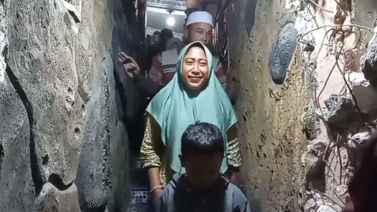 Pingin Tahu MASJID BAWAH TANAH? Masjid Perut Bumi Tuban, Ziaroh Wali 5 Madura Jumat 2 Desembet 2022