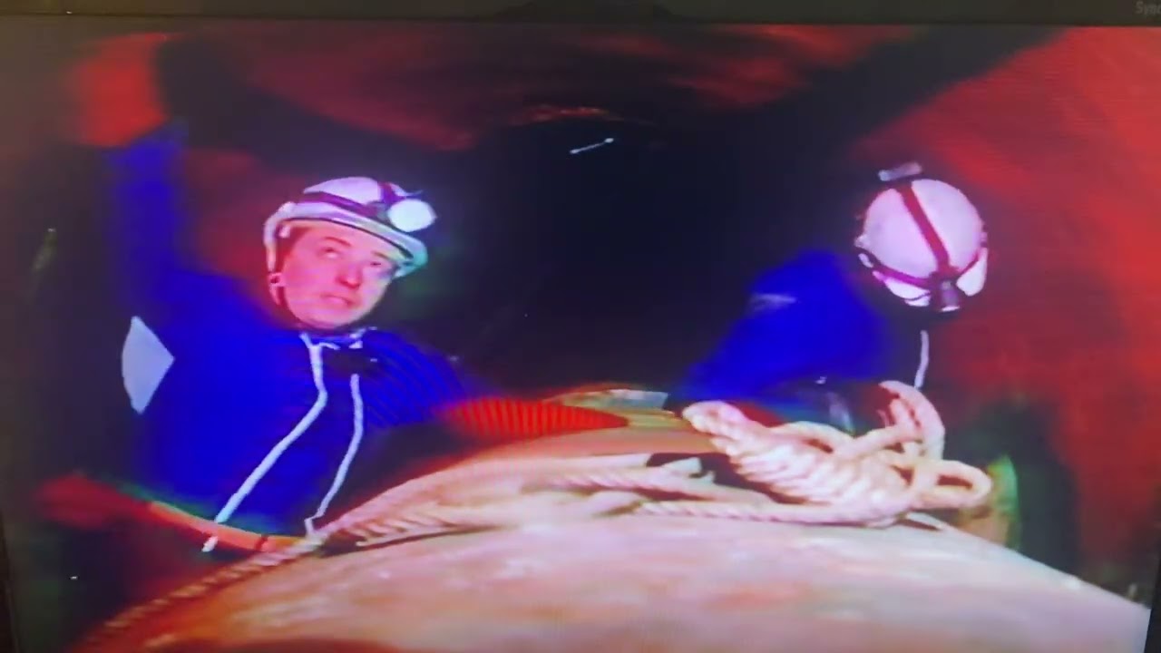 Pause de la fibre optique dans les égout de paris pour GTIE Multimédia