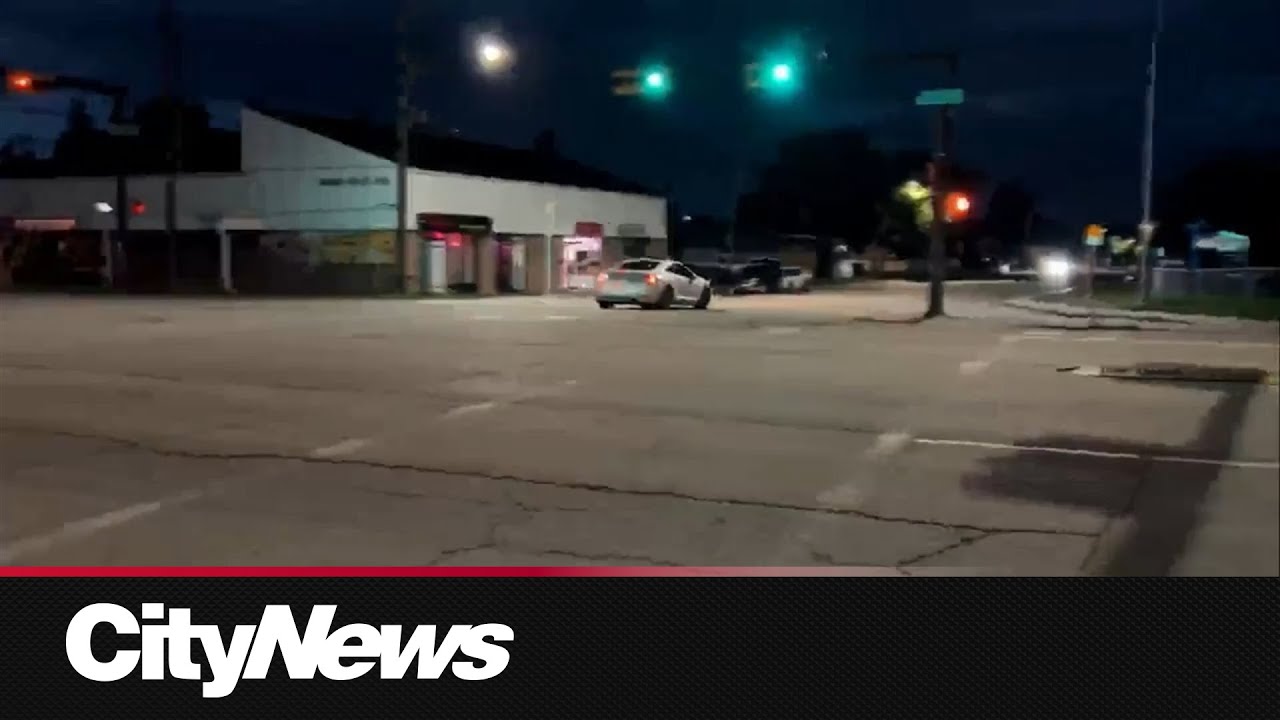 Police looking for suspect in SE Calgary road rage incident - YouTube