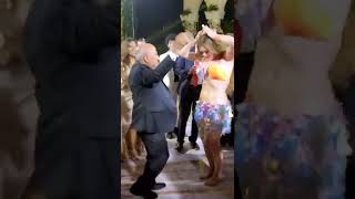 رقص پیر مرد با زن جوان     رقص اذری      فالو کنید  سابسکرایت یادتئن نره