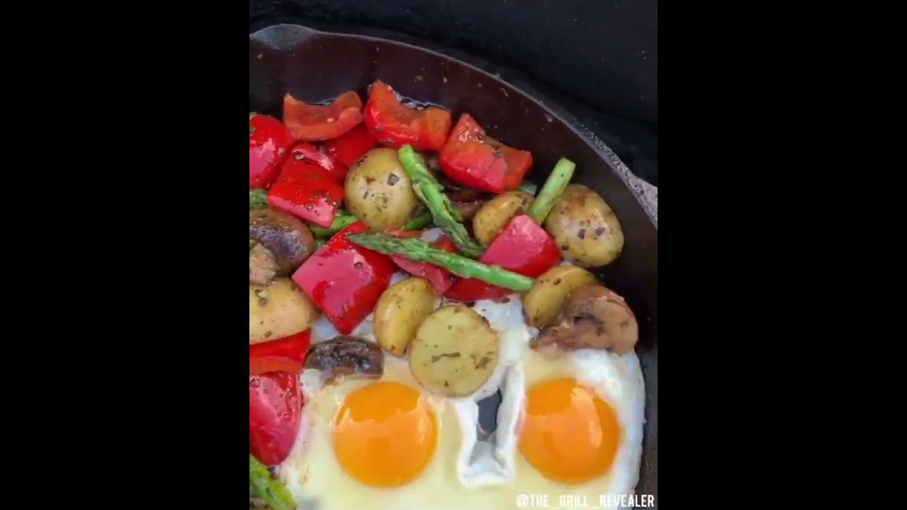 🍳Egg Sizzle & Steak Dip🥩     Volume⬆️     Who wants a bite of this Yolky Steak slice⁉️