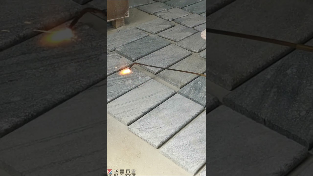 Finish Flamed Surface Grey Landscape Stone Tile by Hand