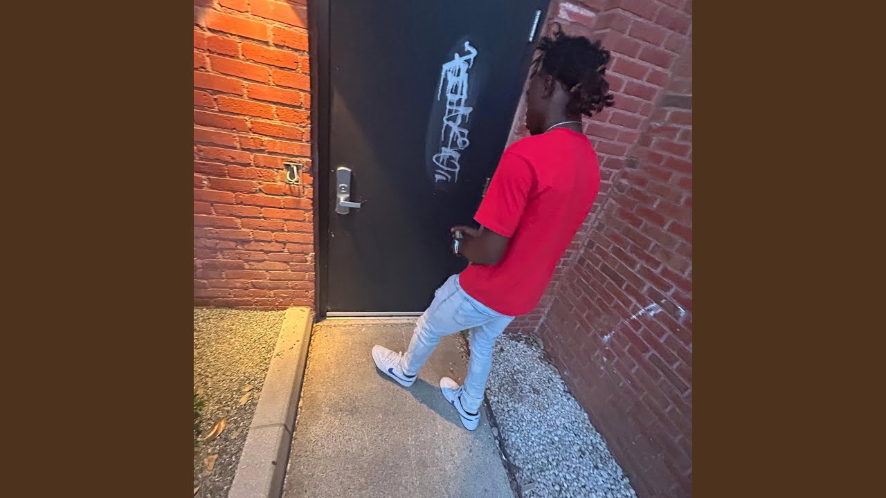 YouTubeでAlienizedを視聴 YouTubeでAlienizedを視聴