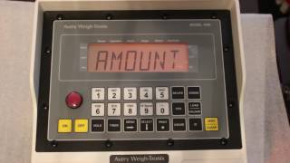 1040 Setting up weigh target amounts for each ingredient.