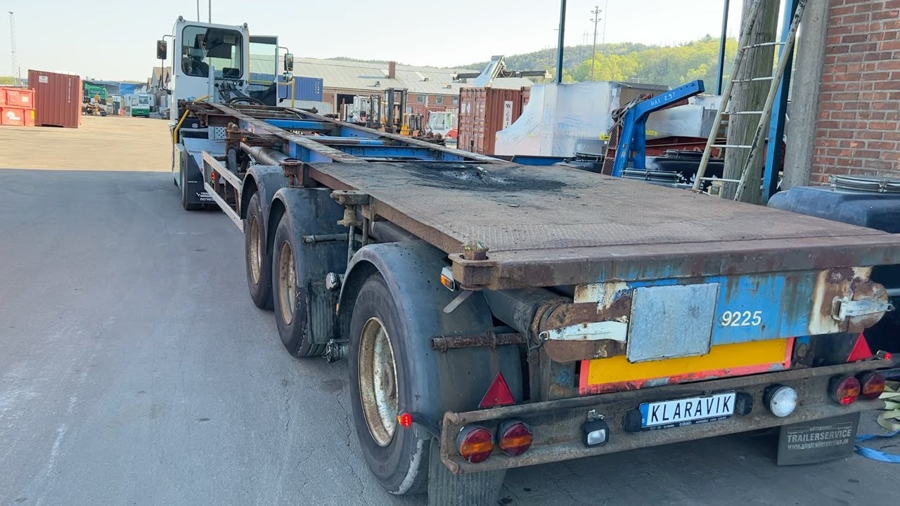 Köp Containerchassi JCS LCS24/12,1 för tank 45 fot på Klaravik