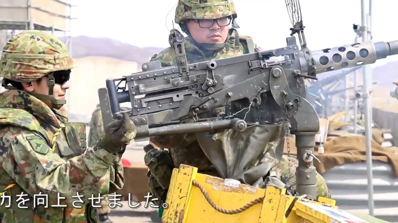 対空実射訓練（12.7mm重機関銃） - YouTube