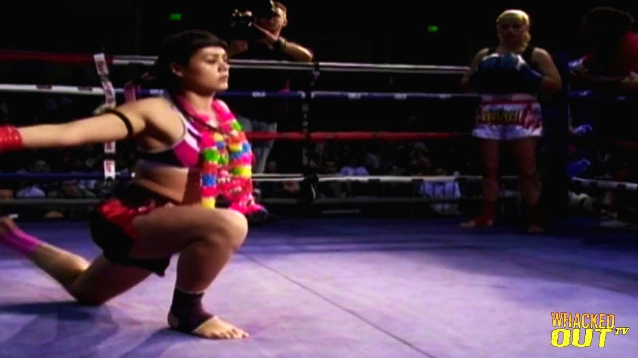 Woman Dropkick Young Women's MMA NASTY Dropkick KO! - YouTube