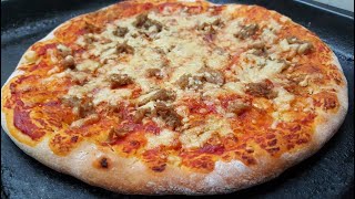 فطائر البيتزا التركية بعجين خفيفة و هشة مثل القطن . مع طريقة تشكيل مميزة pizzas