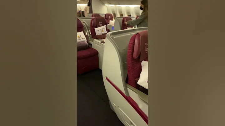 Quick Look: Qatar Airways Old Business Class 777-300ER
