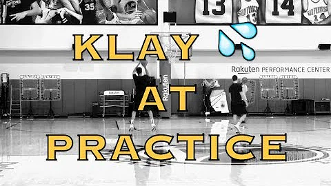 Klay Thompson splashing after Warriors practice, d...