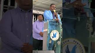 #pastor José mora tiene un conocimiento de la Bilbla un profundo