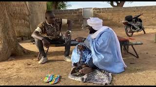 Alpha Mamoudou Est Dans Drap. Le Sable Vient De Chez Toi Marabout