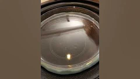 Walking droplets - 3 body interaction  - destruction of 2 body orbit