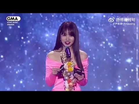 Yoon Eun Hye presents the malefemale group of year at2022Genie Music Awards yooneunhye  bts  gidle