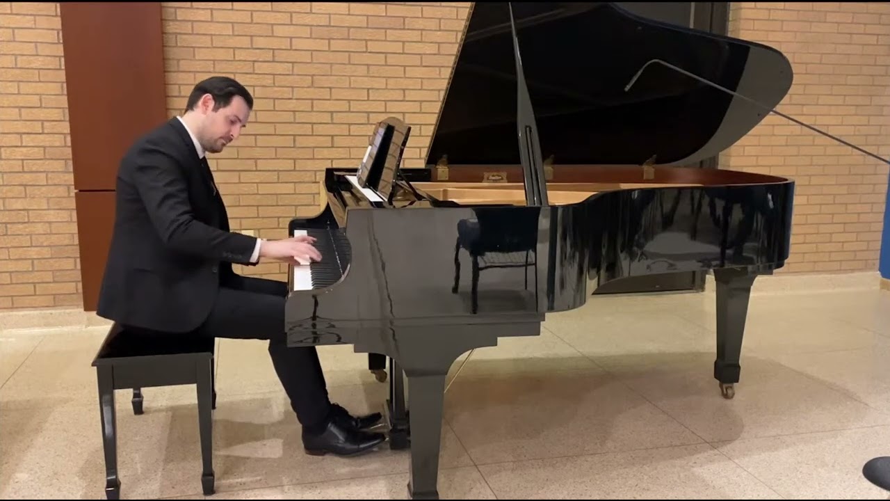 Margin Alexander plays to the Art of Emily Eldridge, Margaret River