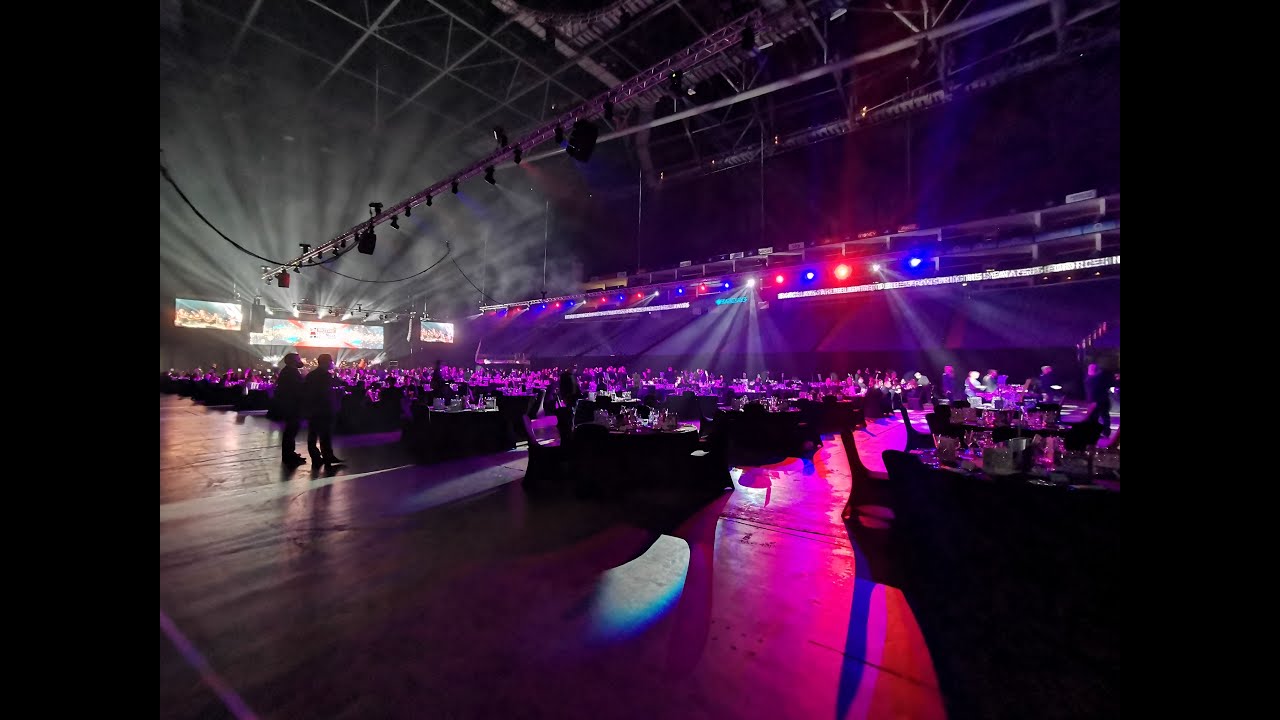 Time Lapse setting up for dinner at The O2 Arena. - YouTube
