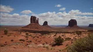 Day & Night Timelapse in Monument Valley