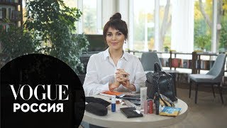 картинка: Что в сумке у Сати Казановой?