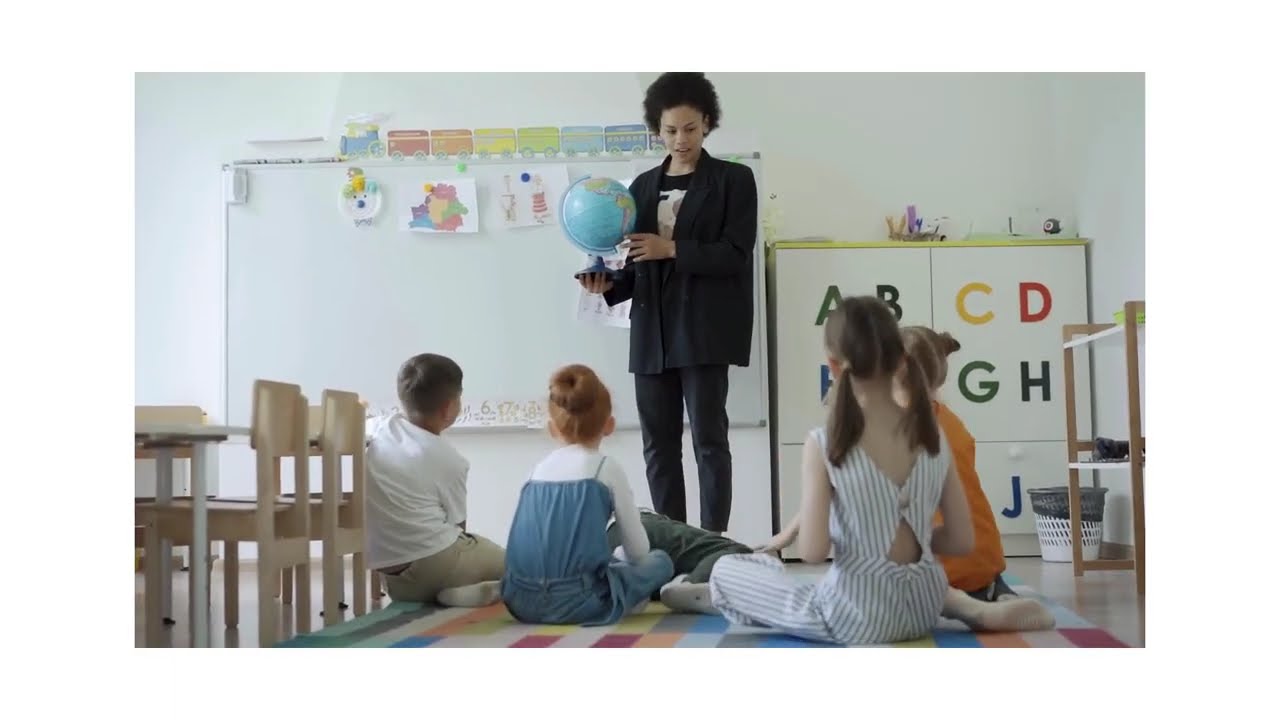 Littles babies enjoys schools experiments