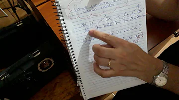 Qual a ordem de tons e semitons de uma escala maior?