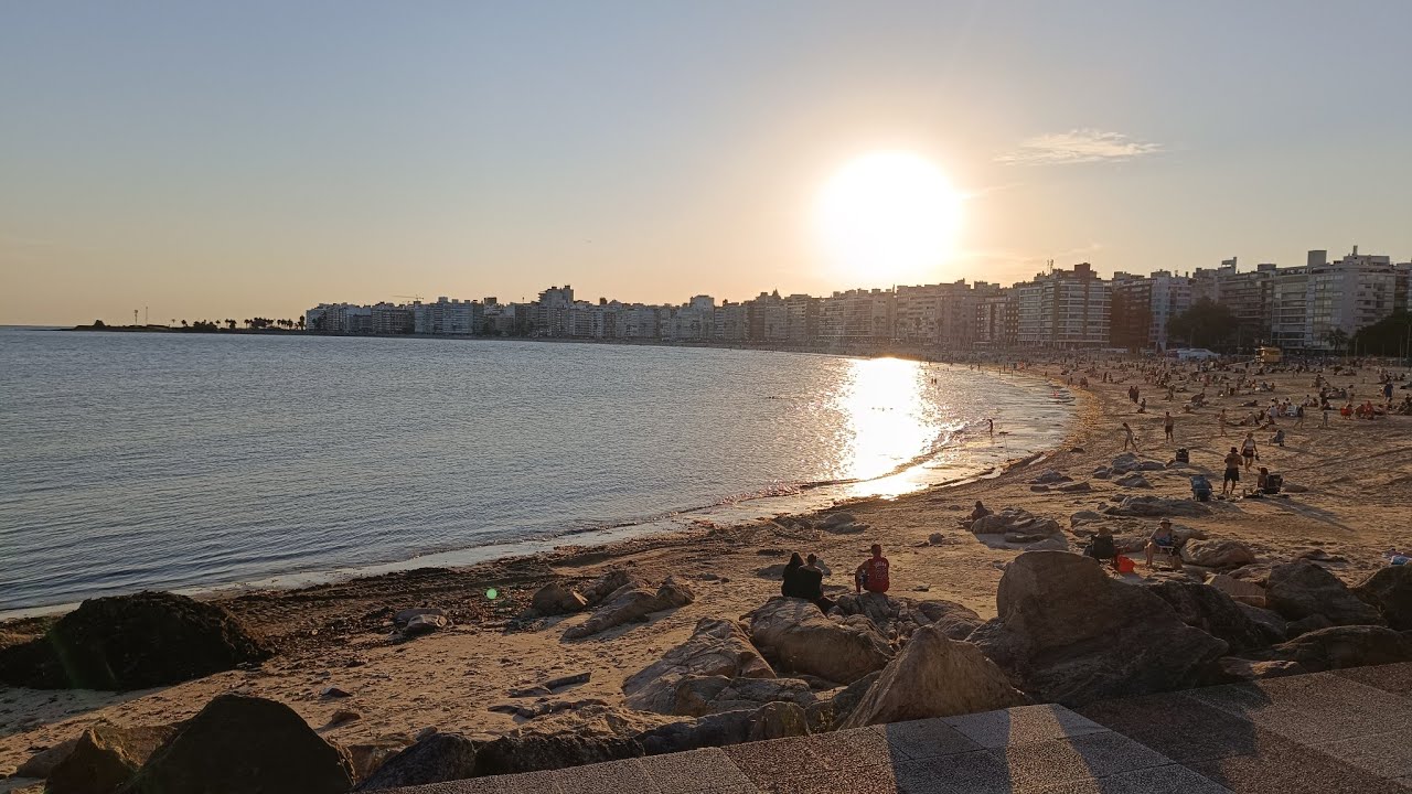 Playa Pocitos, Montevideo, Uruguay 