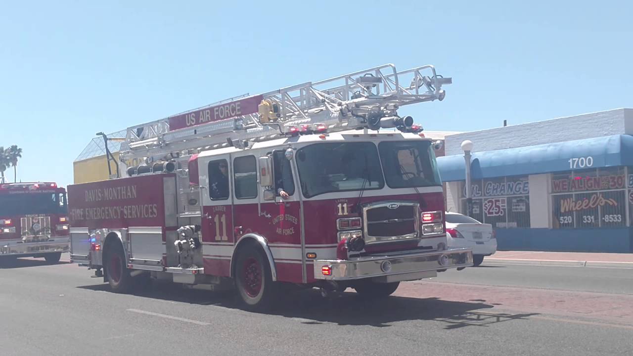 South Tucson fire chief goes out in style - YouTube