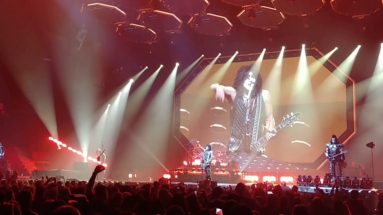 KISS End of the road tour 2019 first show in Vancouver BC Jan 31 2019