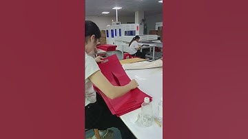 Red triangular foldable box #foldingbox #foldablebox #giftbox #factory #custombox #giftpackaging