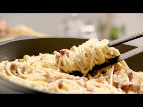 Zutaten : - 200ml Creme Fine zum Kochen mit 7% Fett - 400g Hähnchenfleisch - 1P. Gemüsebrühe - Sparg. 