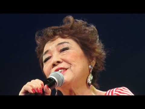 パリの屋根の下。本信京子さん。