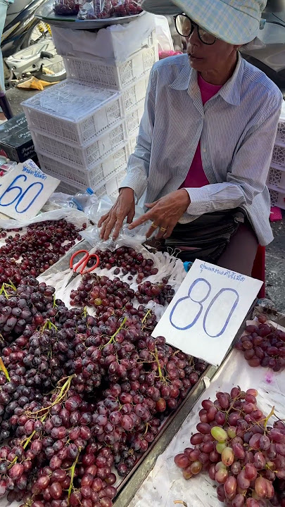 Grape 🍇 season #thaistreet #thaistreetfood #streetfood #food #grape e