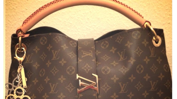 Authentic Louis Vuitton Artsy MM Infini Empriente Hobo Bag (TR3162