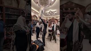 Утренняя молитва "шахарис". Чтение Торы. Община "Оалей Яаков", г. Москва