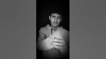 بهرب ف حضن عنيكي تايه ونفسي الاقيكي اجمل حالات واتس 