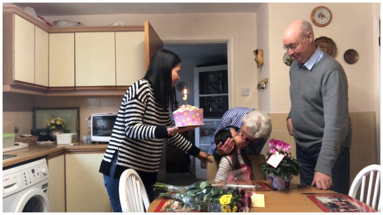 333# เซอร์ไพรส์วันเกิดแอบมา ย่าตื่นเต้นทำอะไรไม่ถูก ไม่มีอะไรให้กินนะไข่ดาวเฟร้นฟรายแล้วกัน camera iphone 8 plus apk