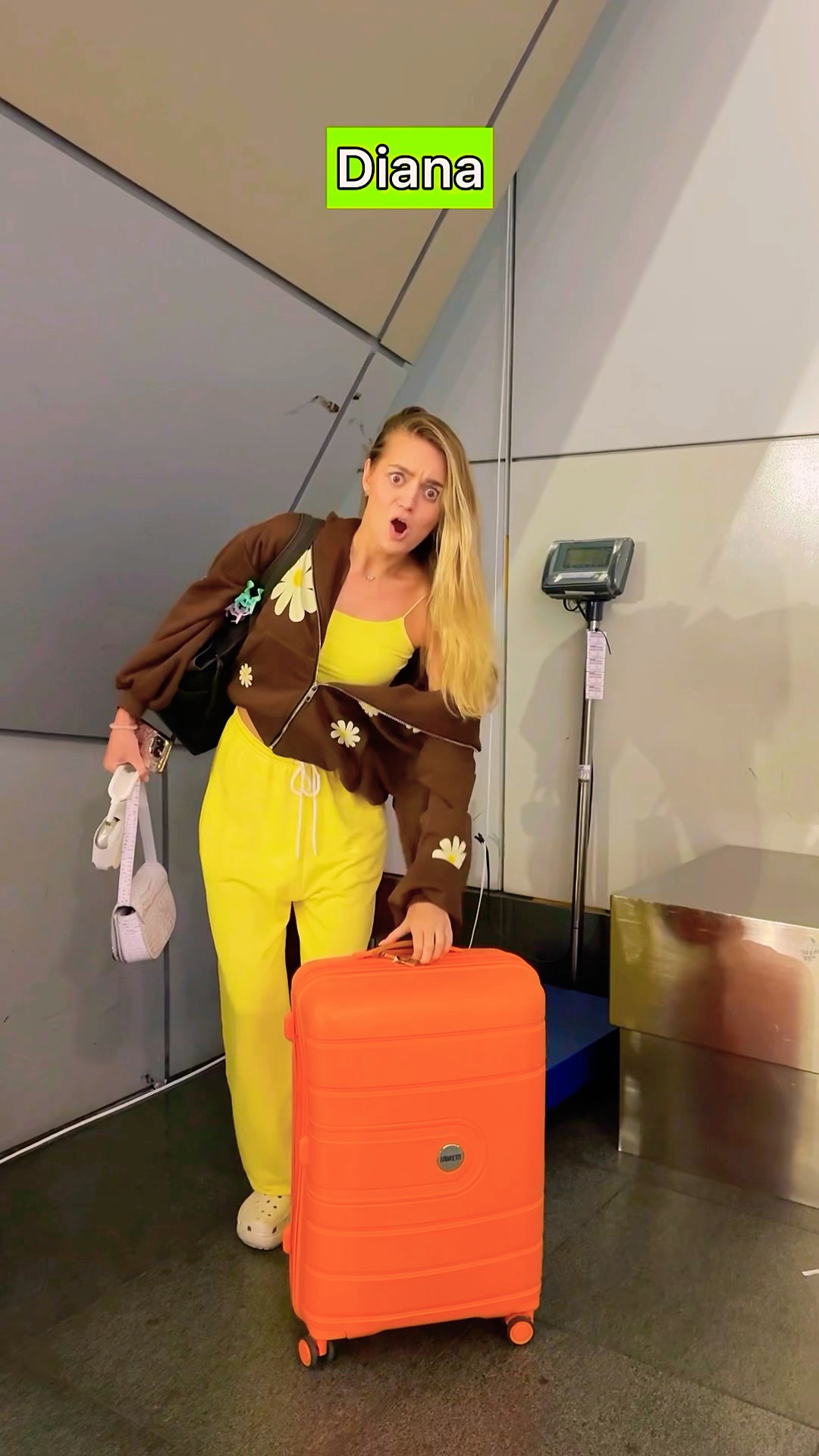 Who has the biggest suitcase????