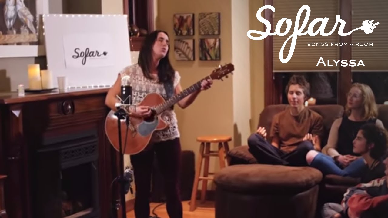 Alyssa Jean Klazek - You Gotta Save Yourself | Sofar Victoria, B.C