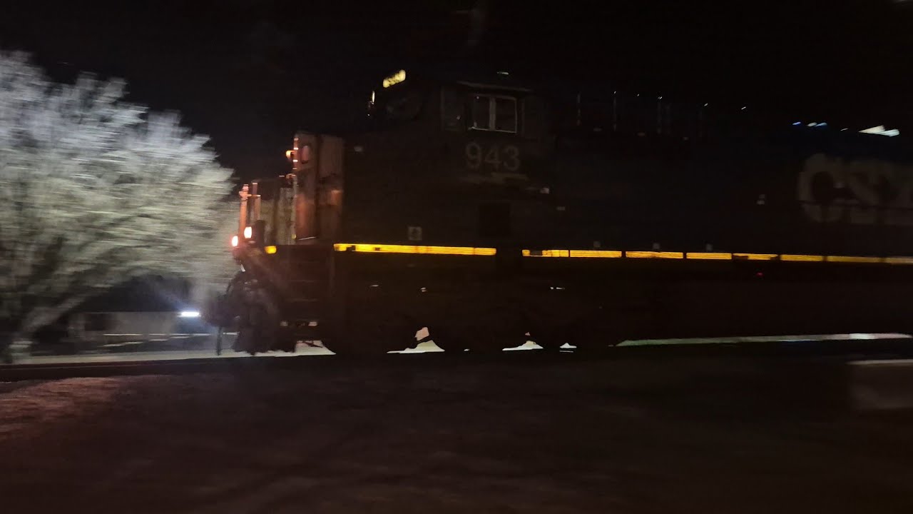 CSX train heads North good size train comes near a big spotlight 💡