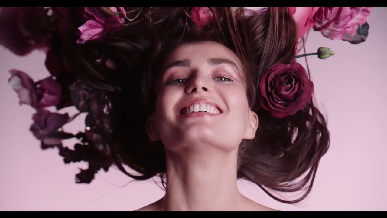 video Flowerbomb de Viktor & Rolf Eau de Parfum