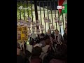 متظاهرون يلصقون صور ضحايا غزة على أسوار البيت الأبيض