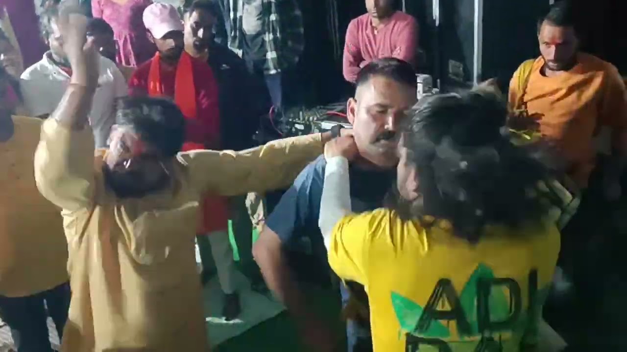 ग्राम सभा देवन गनषी मै अपने भक्तों को दिया हनुमान महाराज जी ने आशीर्वाद@Devbhumiekytera