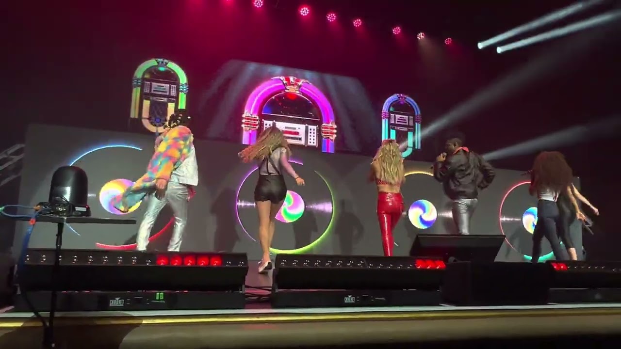 Que buen reventón/Una chavita /Aum aum/Voy,voy /Dando la vuelta - Ov7 Treinta USA San Jose CA