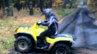 Suzuki Twinpeaks 700 full throttle diggin'
