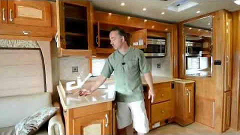 2005 Beaver Patriot Thunder 40' Class A Motorhome