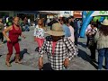 Bailando en el centro de Ciudad Juarez.