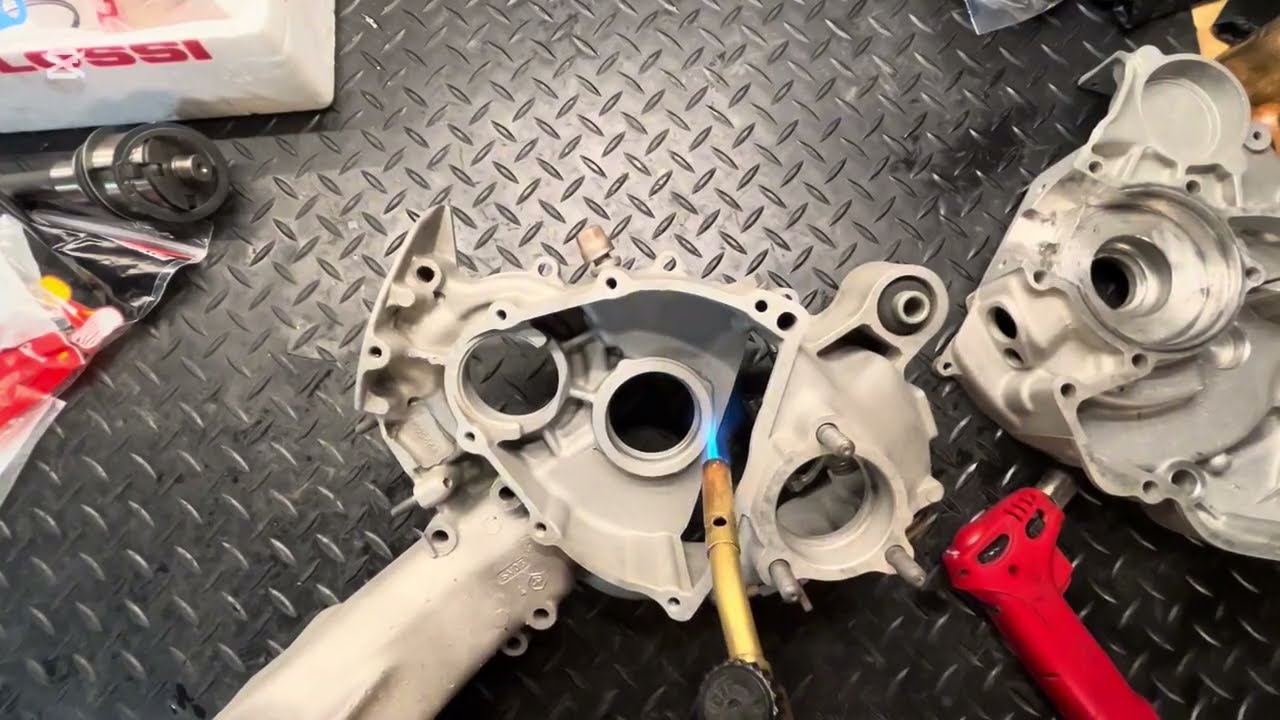 Vespa PK 50 Engine Assembly Part 5