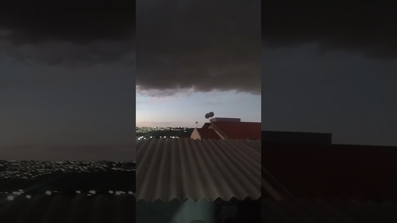 Alerta 😳 O furacão continua com outro destino as 18:55 minutos com rajada de vento 🙏 🇧🇷