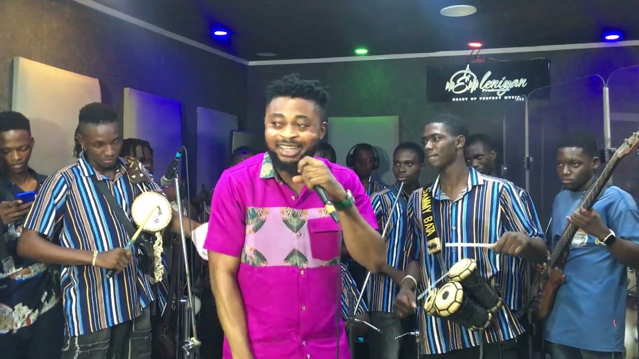 WACTCH KAYSLIKY AT HOLY COMMUNION 4.0 SO HOT 🔥,USE YOUR EARPHONE.