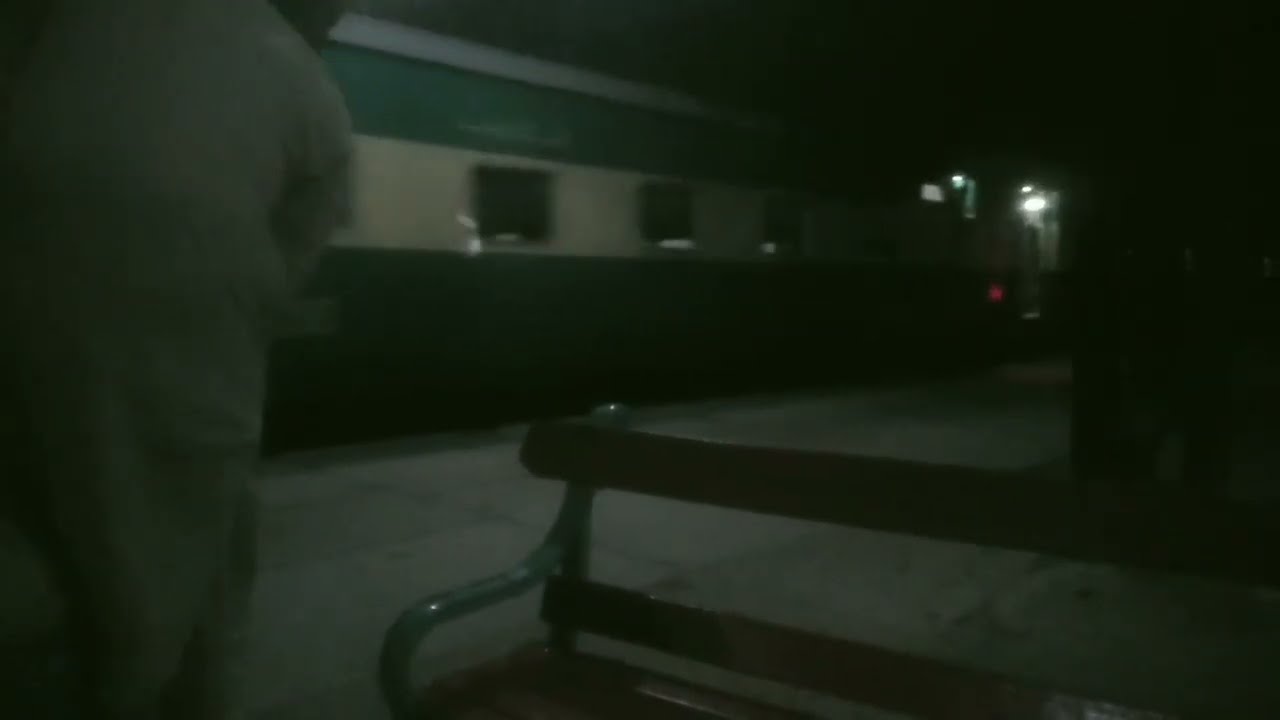 5 hours 20 minutes late 129 Up Thal Express arriving at Mianwali Railway Station.